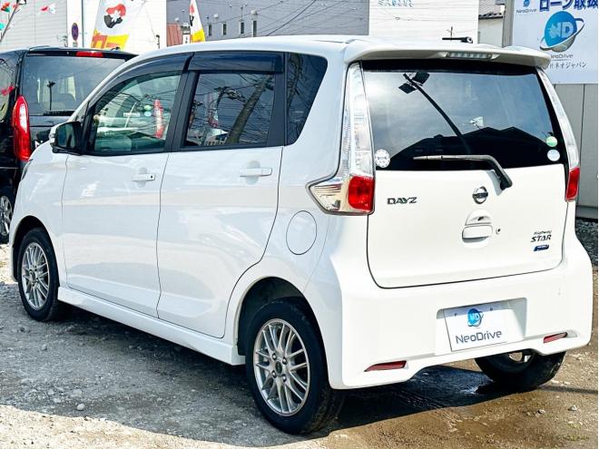 デイズ660ハイウェイスターX 4WD　ローンが不安な方＜優遇ローン＞1年保証　本州仕入　　スマキー　社外AW