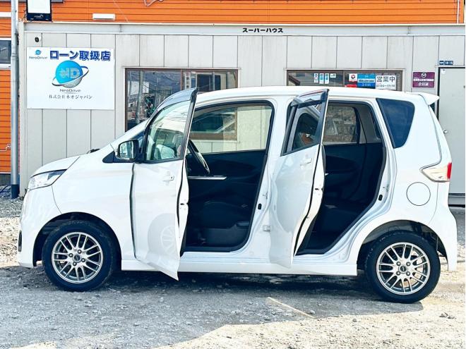 デイズ660ハイウェイスターX 4WD　ローンが不安な方＜優遇ローン＞1年保証　本州仕入　　スマキー　社外AW