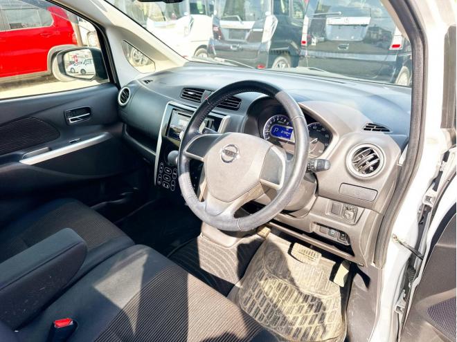 デイズ660ハイウェイスターX 4WD　ローンが不安な方＜優遇ローン＞1年保証　本州仕入　　スマキー　社外AW