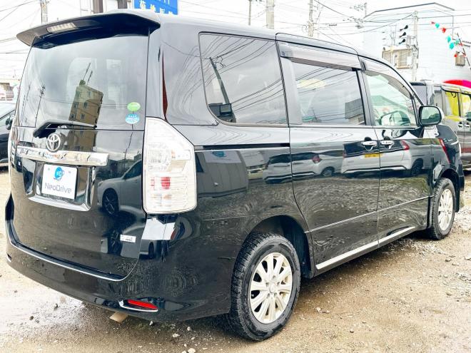 ヴォクシー2.0ZS煌Ⅱ 4WD　ローンが不安な方＜優遇ローン＞　1年保証付　後期型　寒冷地　純正ナビ