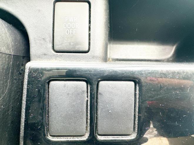 ヴォクシー2.0ZS煌Ⅱ 4WD　ローンが不安な方＜優遇ローン＞　1年保証付　後期型　寒冷地　純正ナビ