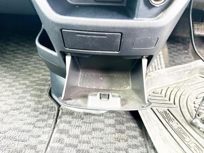 ヴォクシー2.0ZS煌Ⅱ 4WD　ローンが不安な方＜優遇ローン＞　1年保証付　後期型　寒冷地　純正ナビ