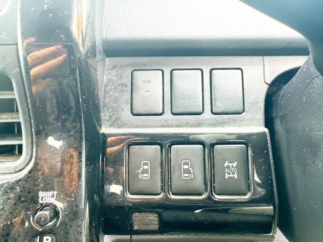 ヴォクシー2.0ZS煌Ⅱ 4WD　ローンが不安な方＜優遇ローン＞　1年保証付　後期型　寒冷地　純正ナビ