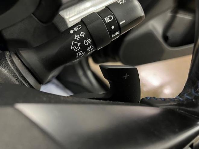 レヴォーグ１．６ＧＴ－Ｓアイサイト　アドバンスドＰＫＧ　スバルＤＩＴツインカムターボ　禁煙車　シュタイナー１８インチＡＷ＋新品夏タイヤ　純正１７ＡＷ＋スタッドレスタイヤ付　純正ナビ（フルセグ地デジ　ＤＶＤ再生　Ｂｌｕｅｔｏｏｔｈ）＋バックカメラ　ＬＥＤヘッドライト　エンジンスターター　ドライブレコーダー　オプション５連デイライト　クルーズコントロール　両席パワーシート　アイドリングストップ　パドルシフト　ＥＴＣ 4WD 1600 5Dr