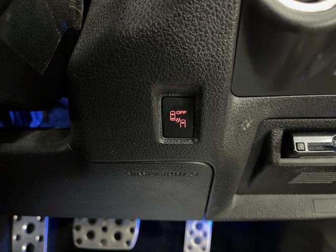 レヴォーグ１．６ＧＴ－Ｓアイサイト　アドバンスドＰＫＧ　スバルＤＩＴツインカムターボ　禁煙車　シュタイナー１８インチＡＷ＋新品夏タイヤ　純正１７ＡＷ＋スタッドレスタイヤ付　純正ナビ（フルセグ地デジ　ＤＶＤ再生　Ｂｌｕｅｔｏｏｔｈ）＋バックカメラ　ＬＥＤヘッドライト　エンジンスターター　ドライブレコーダー　オプション５連デイライト　クルーズコントロール　両席パワーシート　アイドリングストップ　パドルシフト　ＥＴＣ 4WD 1600 5Dr