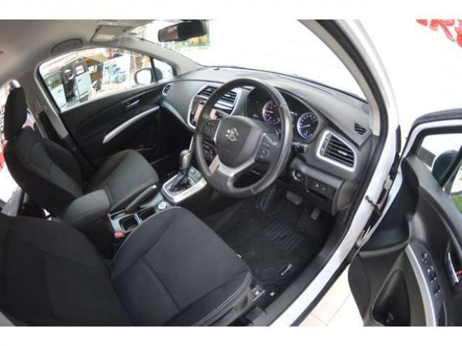 SX4S-CROSS 1.6 4WD　ワンオーナーALLGRIPナビTVバックカメラLED 1600