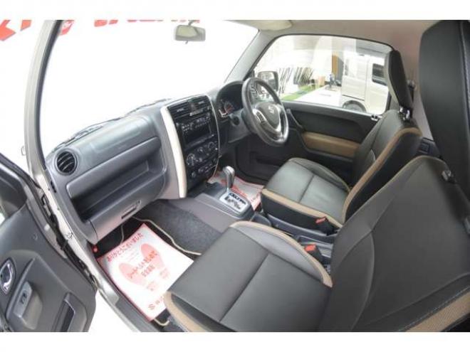 ジムニーランドベンチャー 4WD　ワンオーナー特別仕様車4WDターボCD 660