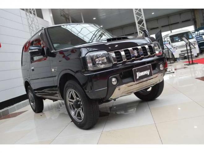 ジムニーランドベンチャー 4WD　ワンオーナー車5速マニュアルSDナビTV 660