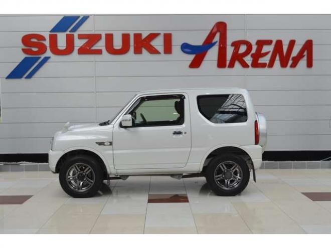 ジムニーランドベンチャー 4WD　ワンオーナー特別仕様5速マニュアル車 660