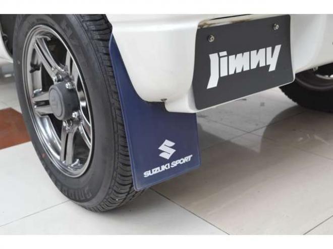 ジムニーランドベンチャー 4WD　ワンオーナー特別仕様5速マニュアル車 660