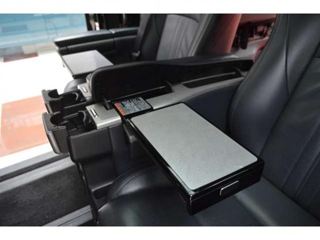 アルファードハイブリッド 2.5 エグゼクティブ ラウンジ S E-Four 4WD　セーフティセンス純正ナビフリップダウンM 2500