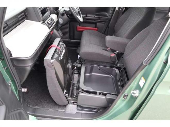 スペーシアハイブリッド G 衝突被害軽減ブレーキ非装着車 4WD　CD　オートライト　パワーモード 660