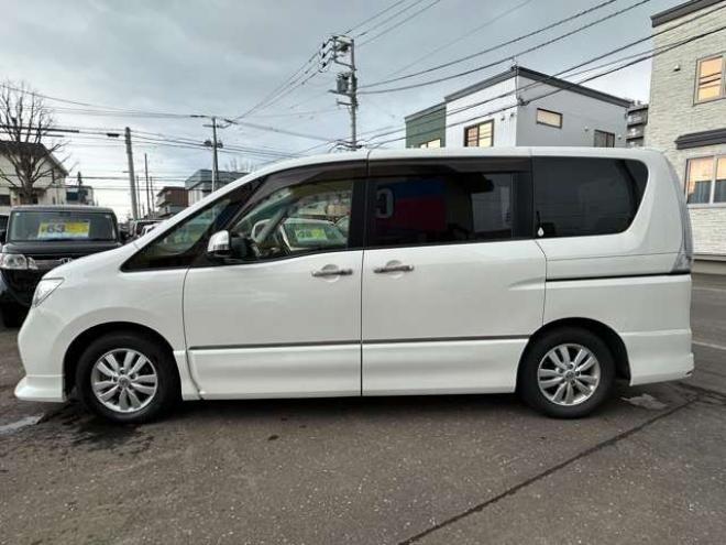 セレナ2.0 ハイウェイスター Vエアロセレクション 4WD　両側ワンタッチオートスライドドア　ETC 2000