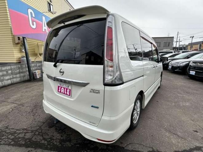 セレナ2.0 ハイウェイスター Vエアロセレクション 4WD　両側ワンタッチオートスライドドア　ETC 2000