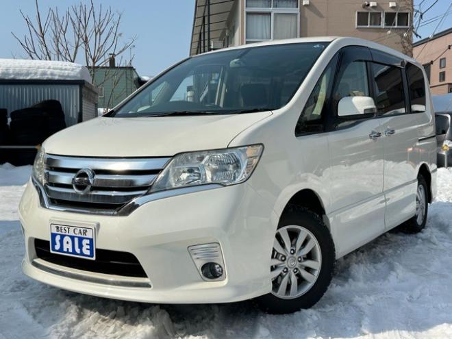 セレナ2.0 ハイウェイスター 4WD　両側ワンタッチオートスライドドア　ETC 2000