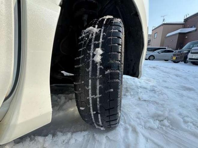 セレナ2.0 ハイウェイスター 4WD　両側ワンタッチオートスライドドア　ETC 2000