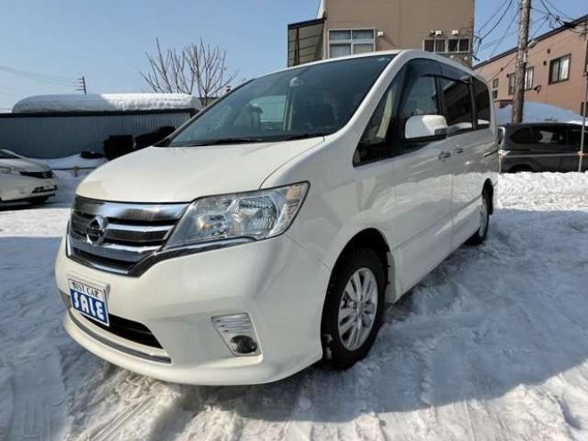 セレナ2.0 ハイウェイスター 4WD　両側ワンタッチオートスライドドア　ETC 2000