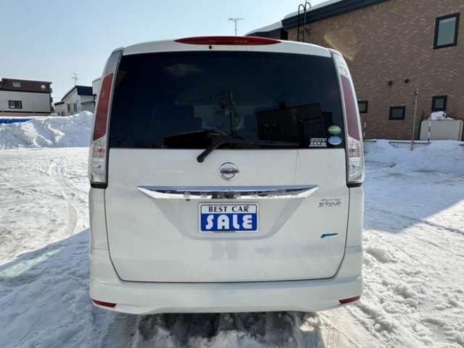 セレナ2.0 ハイウェイスター 4WD　両側ワンタッチオートスライドドア　ETC 2000