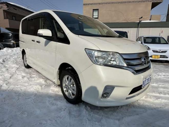 セレナ2.0 ハイウェイスター 4WD　両側ワンタッチオートスライドドア　ETC 2000