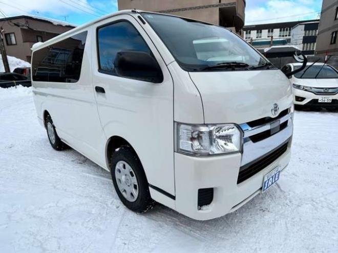 ハイエースバン2.8 DX ロング GLパッケージ ディーゼルターボ 4WD　9人乗り　プリクラッシュセーフティーナビ 2800