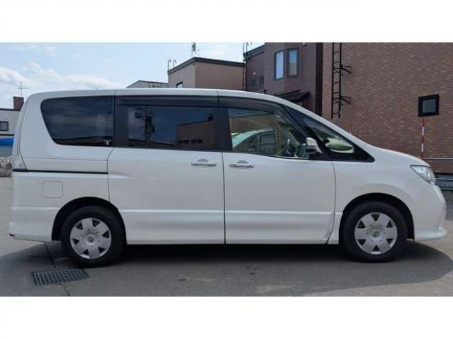 セレナ2.0 ハイウェイスター Vセレクション 4WD　 2000
