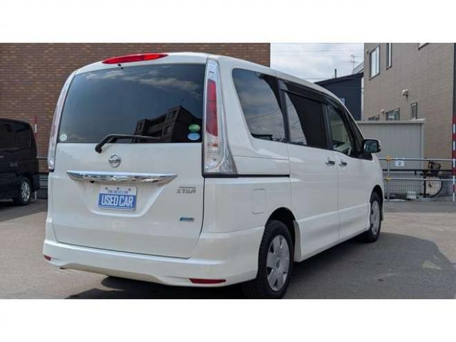 セレナ2.0 ハイウェイスター Vセレクション 4WD　 2000