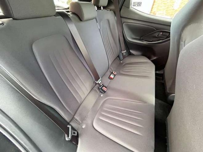 ヤリス1.5 X 4WD　ドラレコ　ナビ　バックモニター　ETC 1500