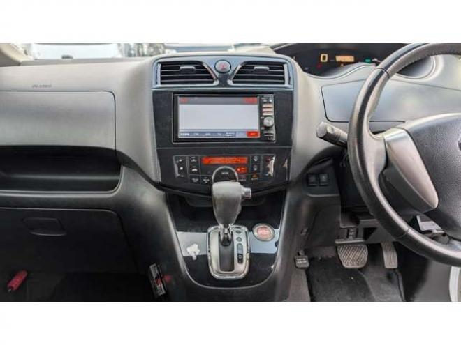 セレナ2.0 ハイウェイスター Vエアロセレクション 4WD　 2000