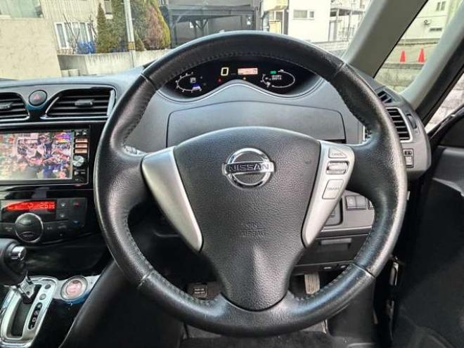 セレナ2.0 ハイウェイスター アドバンスドセーフティ パッケージ 4WD　 2000
