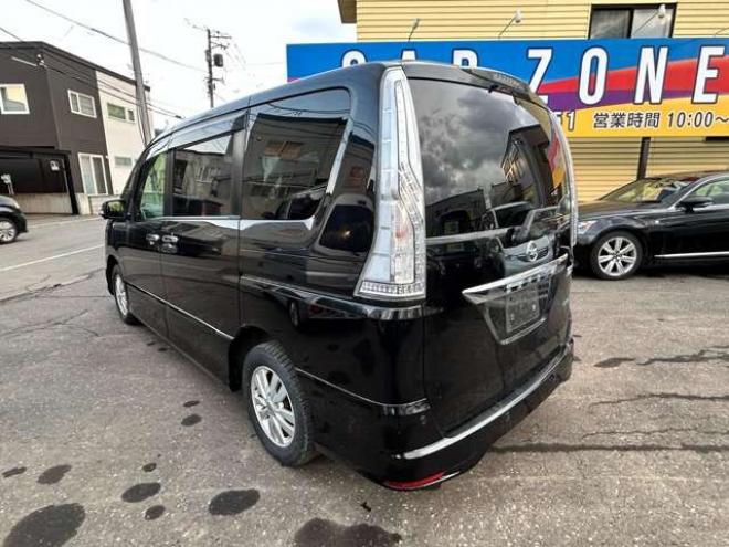 セレナ2.0 ハイウェイスター アドバンスドセーフティ パッケージ 4WD　 2000
