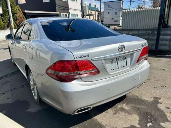 クラウンロイヤル 3.0 ロイヤルサルーン i-Four 4WD　 3000