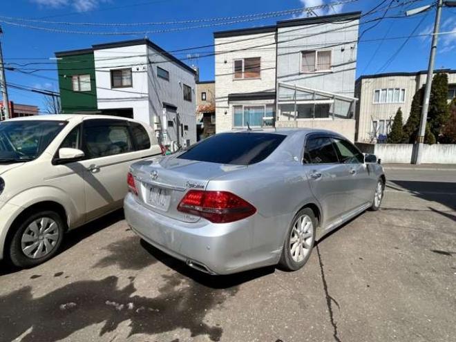 クラウンロイヤル 3.0 ロイヤルサルーン i-Four 4WD　 3000