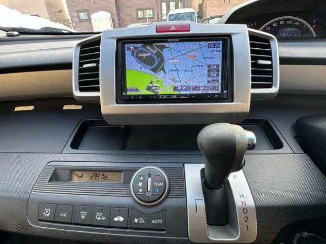 フリード1.5 G ジャストセレクション 4WD　片側パワースライドドア 1500