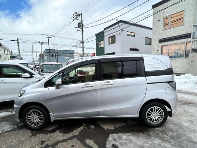 フリードスパイク1.5 G ジャストセレクション 4WD　 1500