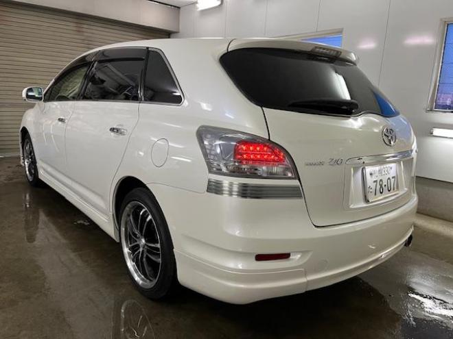 マークXジオ２４０Ｇ　エアリエル　ワンオーナー　禁煙車　フルモデリスタスポイラー　ＷＡＫＯＳバリアスコーティング済　ＷＲＥＳＴ１８インチＡＷ＋新品夏タイヤ　純正１６ＡＷ＋スタッドレスタイヤ付　ストラーダＳＤナビ（フルセグ地デジ　ＤＶＤ再生　Ｂｌｕｅｔｏｏｔｈ）　エンジンスターター　ＰＵＳＨスタート　スマートキー　フロントガラス熱線　横滑り防止装置　両席パワーシート　タイミングチェーン車　ＨＩＤ　ＥＴＣ 4WD 2400 5Dr