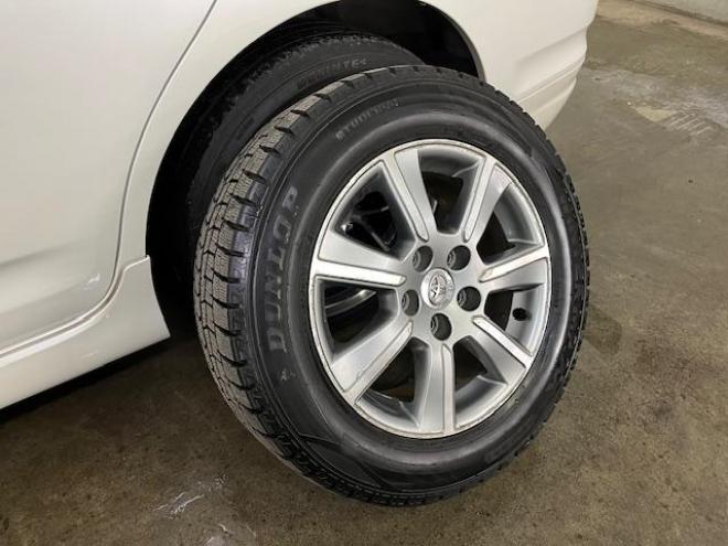 マークXジオ２４０Ｇ　エアリエル　ワンオーナー　禁煙車　フルモデリスタスポイラー　ＷＡＫＯＳバリアスコーティング済　ＷＲＥＳＴ１８インチＡＷ＋新品夏タイヤ　純正１６ＡＷ＋スタッドレスタイヤ付　ストラーダＳＤナビ（フルセグ地デジ　ＤＶＤ再生　Ｂｌｕｅｔｏｏｔｈ）　エンジンスターター　ＰＵＳＨスタート　スマートキー　フロントガラス熱線　横滑り防止装置　両席パワーシート　タイミングチェーン車　ＨＩＤ　ＥＴＣ 4WD 2400 5Dr