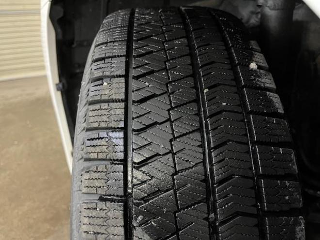 マークXジオ２４０Ｇ　エアリエル　ワンオーナー　寒冷地仕様　禁煙車　ＷＡＫＯＳバリアスコーティング済　純正１６インチＡＷ　社外１６ＡＷ＋スタッドレスタイヤ付　純正ＨＤＤナビ（フルセグ地デジ　ＤＶＤ再生　Ｂｌｕｅｔｏｏｔｈ　ミュージックサーバー）＋バックカメラ　純正エンジンスターター　ＰＵＳＨスタート　スマートキー　フロントガラス熱線　横滑り防止装置　タイミングチェーン車　ＨＩＤ　ＥＴＣ 4WD 2400 5Dr