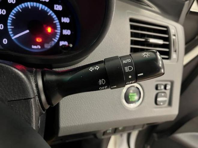 マークXジオ２４０Ｇ　エアリエル　ワンオーナー　寒冷地仕様　禁煙車　ＷＡＫＯＳバリアスコーティング済　純正１６インチＡＷ　社外１６ＡＷ＋スタッドレスタイヤ付　純正ＨＤＤナビ（フルセグ地デジ　ＤＶＤ再生　Ｂｌｕｅｔｏｏｔｈ　ミュージックサーバー）＋バックカメラ　純正エンジンスターター　ＰＵＳＨスタート　スマートキー　フロントガラス熱線　横滑り防止装置　タイミングチェーン車　ＨＩＤ　ＥＴＣ 4WD 2400 5Dr