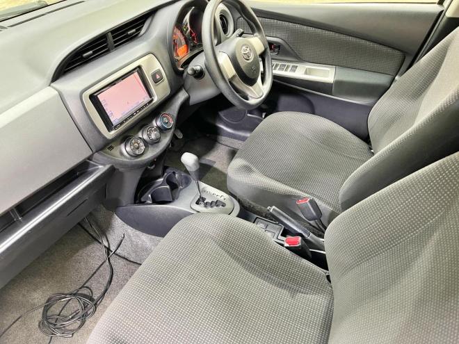ヴィッツ1.3F 4WD 5年保証 ナビBカメ ETC 寒冷地仕様 禁煙