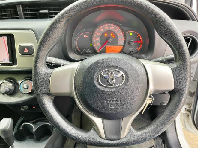 ヴィッツ1.3F 4WD 5年保証 ナビBカメ ETC 寒冷地仕様 禁煙