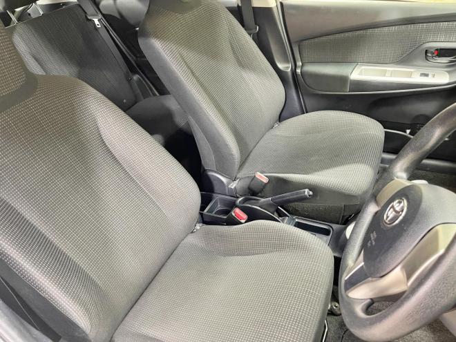 ヴィッツ1.3F 4WD 5年保証 ナビBカメ ETC 寒冷地仕様 禁煙