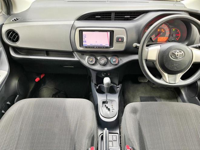 ヴィッツ1.3F 4WD 5年保証 ナビBカメ ETC 寒冷地仕様 禁煙