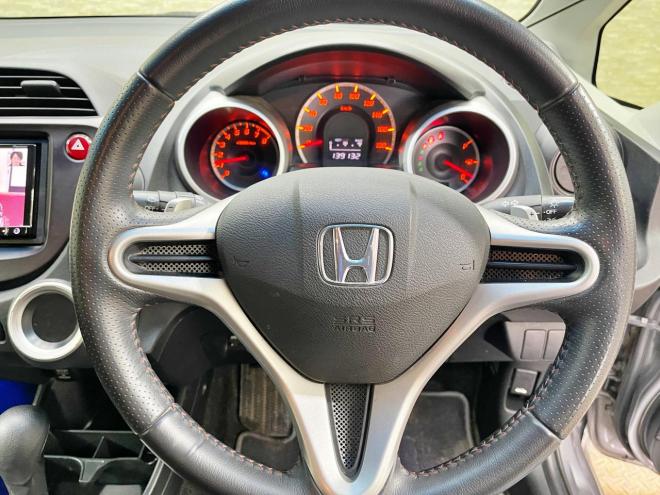 フィット1.5RS 4WD 5年保証 スマキー ナビTV Bカメ ETC 寒冷地仕様 禁煙 車検整備2年付