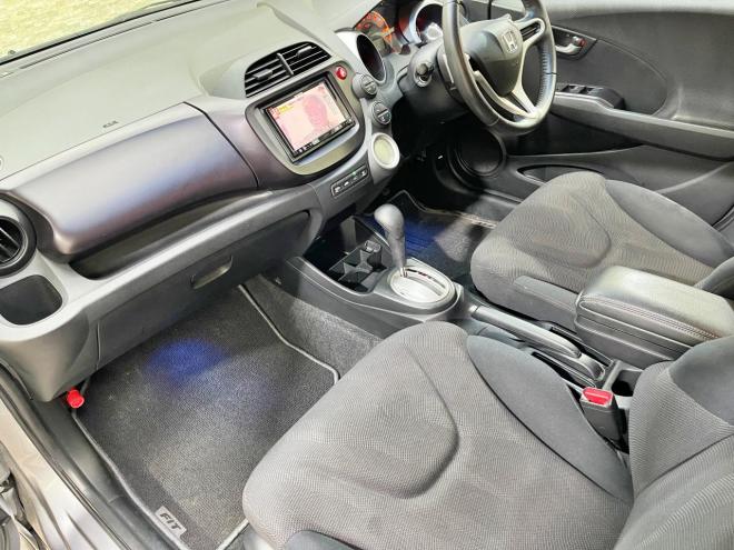 フィット1.5RS 4WD 5年保証 スマキー ナビTV Bカメ ETC 寒冷地仕様 禁煙 車検整備2年付