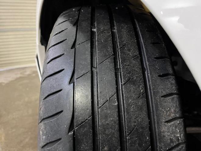 レヴォーグ２．０ＧＴ－Ｓアイサイト　アドバンスセーフティＰＫＧ　スバルＤＩＴツインカムターボ　本州仕入　禁煙車　純正１８インチＡＷ　純正１７ＡＷ＋スタッドレスタイヤ付　ＤＡＭＤフロントバンパースポイラー　カロッツェリアナビ（フルセグ地デジ　ＤＶＤ再生　Ｂｌｕｅｔｏｏｔｈ）＋バックカメラ＋サイドカメラ　純正ハーフレザーシート　ＬＥＤヘッドライト　アイサイトアシストモニター　前後ドライブレコーダー　レーダークルーズコントロール　ブラインドスポット　両席パワーシート　ＥＴＣ 4WD 2000 5Dr