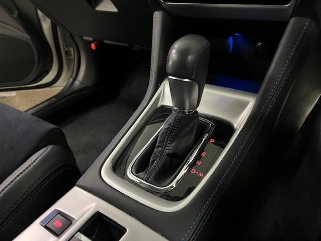 レヴォーグ２．０ＧＴ－Ｓアイサイト　アドバンスセーフティＰＫＧ　スバルＤＩＴツインカムターボ　本州仕入　禁煙車　純正１８インチＡＷ　純正１７ＡＷ＋スタッドレスタイヤ付　ＤＡＭＤフロントバンパースポイラー　カロッツェリアナビ（フルセグ地デジ　ＤＶＤ再生　Ｂｌｕｅｔｏｏｔｈ）＋バックカメラ＋サイドカメラ　純正ハーフレザーシート　ＬＥＤヘッドライト　アイサイトアシストモニター　前後ドライブレコーダー　レーダークルーズコントロール　ブラインドスポット　両席パワーシート　ＥＴＣ 4WD 2000 5Dr