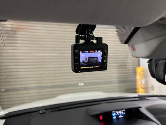 レヴォーグ２．０ＧＴ－Ｓアイサイト　アドバンスセーフティＰＫＧ　スバルＤＩＴツインカムターボ　本州仕入　禁煙車　純正１８インチＡＷ　純正１７ＡＷ＋スタッドレスタイヤ付　ＤＡＭＤフロントバンパースポイラー　カロッツェリアナビ（フルセグ地デジ　ＤＶＤ再生　Ｂｌｕｅｔｏｏｔｈ）＋バックカメラ＋サイドカメラ　純正ハーフレザーシート　ＬＥＤヘッドライト　アイサイトアシストモニター　前後ドライブレコーダー　レーダークルーズコントロール　ブラインドスポット　両席パワーシート　ＥＴＣ 4WD 2000 5Dr