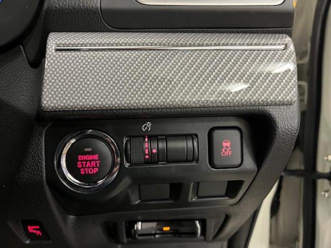 レヴォーグ２．０ＧＴ－Ｓアイサイト　アドバンスセーフティＰＫＧ　スバルＤＩＴツインカムターボ　本州仕入　禁煙車　純正１８インチＡＷ　純正１７ＡＷ＋スタッドレスタイヤ付　ＤＡＭＤフロントバンパースポイラー　カロッツェリアナビ（フルセグ地デジ　ＤＶＤ再生　Ｂｌｕｅｔｏｏｔｈ）＋バックカメラ＋サイドカメラ　純正ハーフレザーシート　ＬＥＤヘッドライト　アイサイトアシストモニター　前後ドライブレコーダー　レーダークルーズコントロール　ブラインドスポット　両席パワーシート　ＥＴＣ 4WD 2000 5Dr