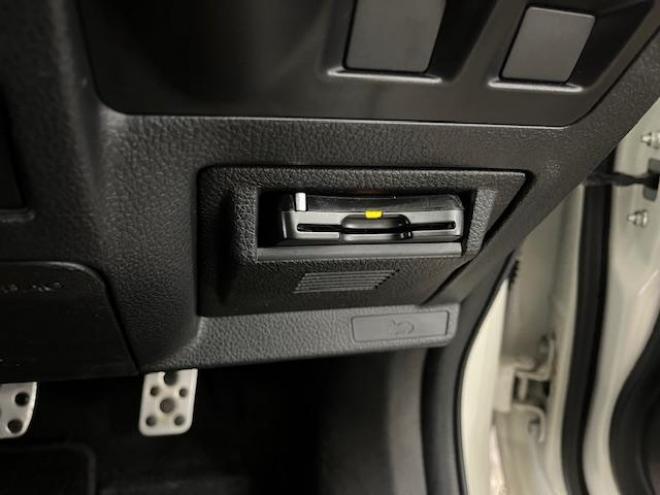 レヴォーグ２．０ＧＴ－Ｓアイサイト　アドバンスセーフティＰＫＧ　スバルＤＩＴツインカムターボ　本州仕入　禁煙車　純正１８インチＡＷ　純正１７ＡＷ＋スタッドレスタイヤ付　ＤＡＭＤフロントバンパースポイラー　カロッツェリアナビ（フルセグ地デジ　ＤＶＤ再生　Ｂｌｕｅｔｏｏｔｈ）＋バックカメラ＋サイドカメラ　純正ハーフレザーシート　ＬＥＤヘッドライト　アイサイトアシストモニター　前後ドライブレコーダー　レーダークルーズコントロール　ブラインドスポット　両席パワーシート　ＥＴＣ 4WD 2000 5Dr