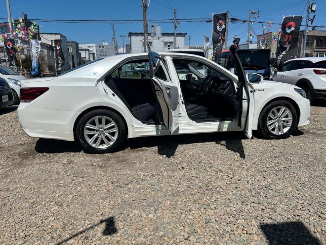 クラウンアスリート ハイブリッド2.5S Four 4WD　ローンが不安な方＜優遇ローン＞寒冷地　純正マルチナビ　フルセグTV 4WD
